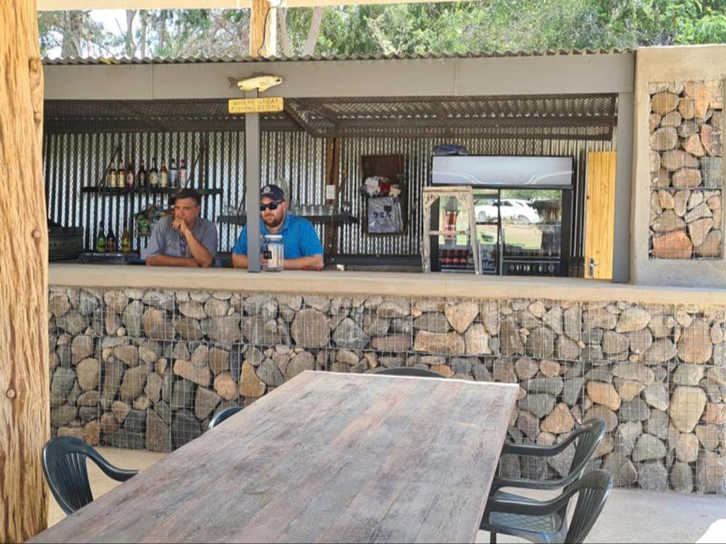 Kwelanga River Lodge Vioolsdrift Extérieur photo